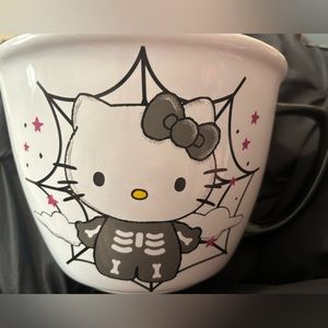 Hello Kitty Mixing Bowl/Pitcher